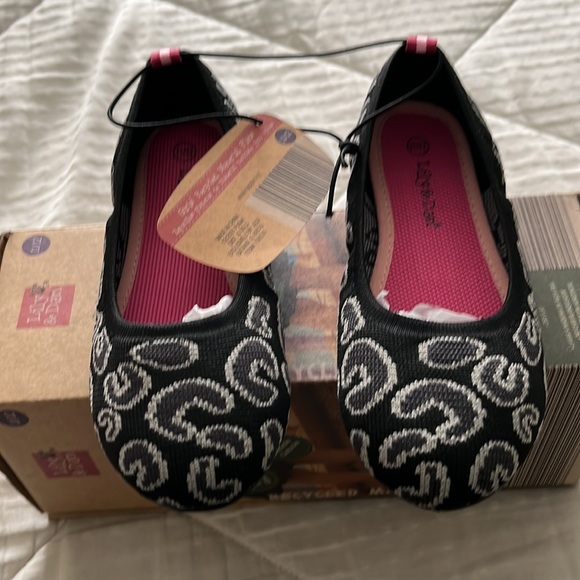 Lily& Dan Girls size 11-12 Recycled Material Flats - Picture 3 of 4